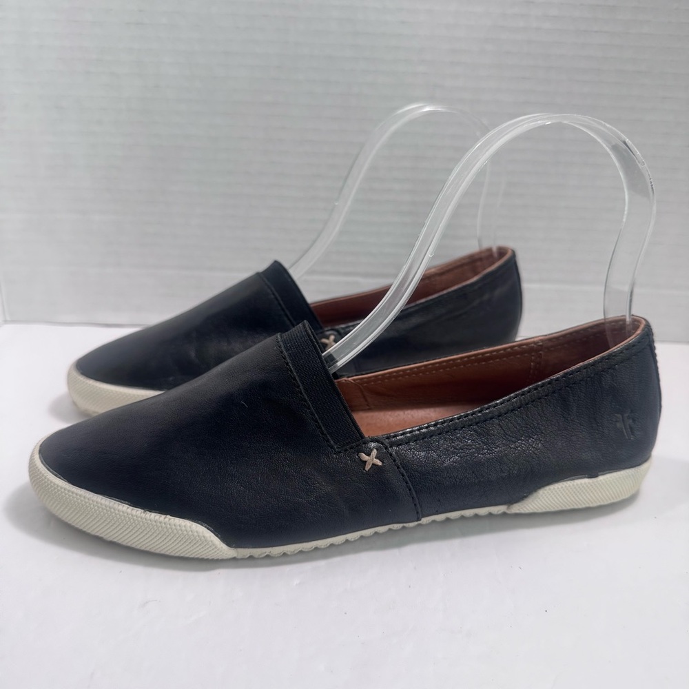 Frye Melanie (3471146) Black Leather Slip On Shoe Loafer Flats, Size 6M